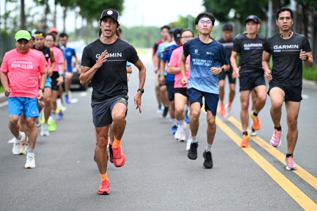 Chinh phục 10km dưới 50 phút theo giáo án HLV Garmin